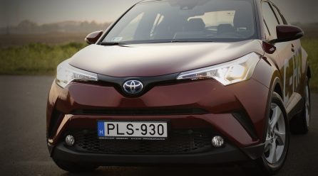 Toyota C-HR – pros and cons of this hybrid vehicle