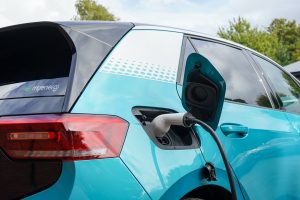 Electric car – pros and cons