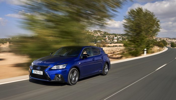Lexus CT200h – economical and luxurious